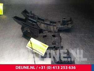 Volvo S60 Bumpersteun links-achter O17566 foto 2