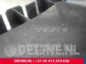 Volvo S60 Bumpersteun links-achter O17567 foto 3
