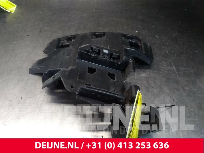 Volvo S60 Stoßstangenstütze rechts hinten O17569