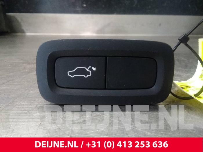 Volvo V60 Schalter Heckklappe O17600