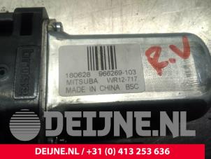 Volvo V60 Door window motor O17607 photo 3