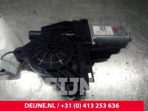 Volvo V60 Door window motor O17607 photo 2