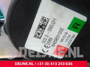 Volvo V60 Veiligheidsgordel links-achter O17610 foto 2
