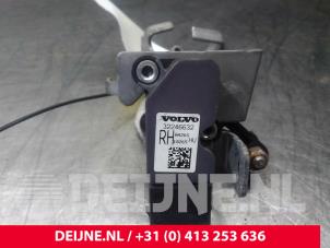 Volvo V60 Xenon hoogteregelaar O17615 foto 2