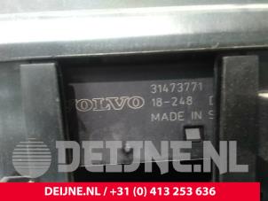 Volvo V60 Zekeringkast O17627 foto 3