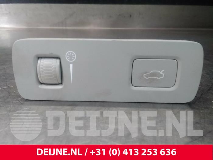 Volvo V60 Schalter Heckklappe O17650