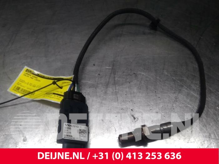 Gebruikte Lambda Sonde Volvo V60 II (ZW) 2.0 D4 16V Prijs € 100,00 Margeregeling aangeboden door van Deijne Onderdelen Uden B.V.