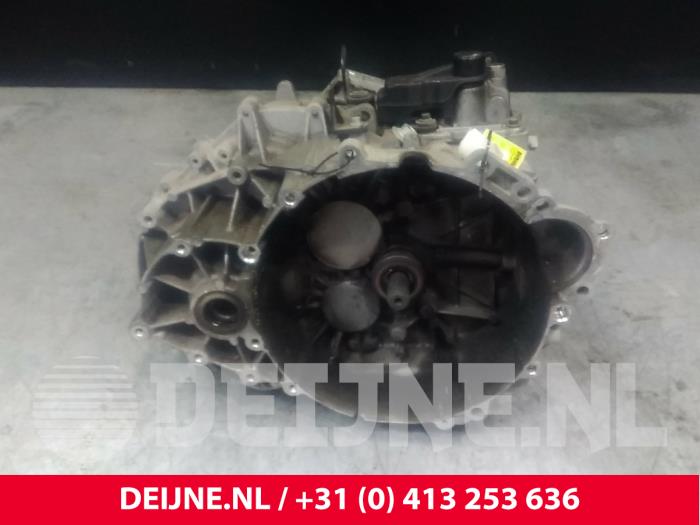 Volvo V60 Gearbox O17848