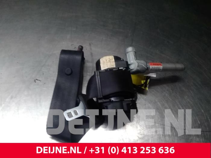 Volvo S60 Sicherheitsgurt Mitte hinten O17893
