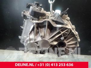 Volvo V40 Gearbox O18134 photo 3