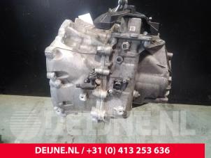 Volvo V40 Gearbox O18134 photo 2
