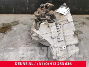 Volvo V60 Gearbox O18189 photo 2