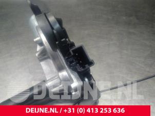 Volvo V60 Scheibenwischermotor hinten O18278 foto 3