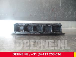 Volvo V40 Modul keyless vehicle O18448 foto 2