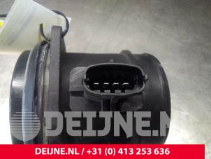 Volvo V40 Air mass meter O18496 photo 3