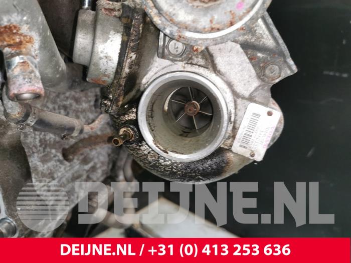 Motor van een Volvo C70 (NC) 2.0 T 20V 2004