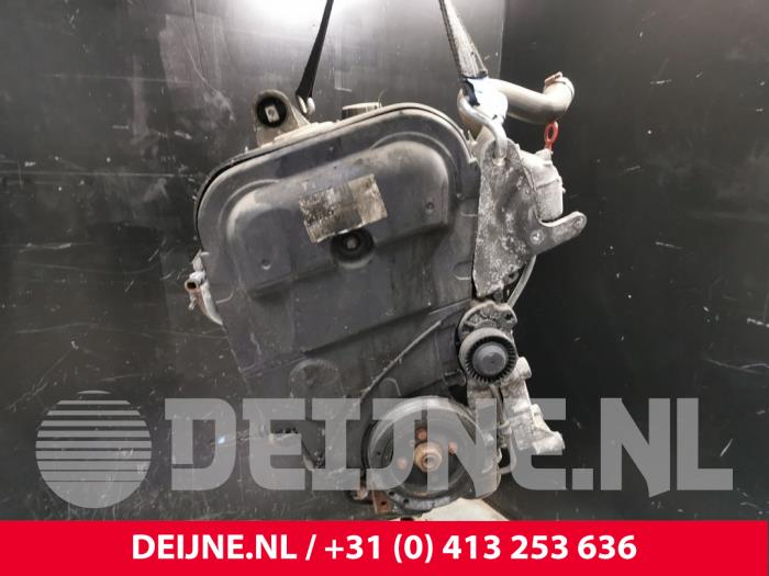 Motor van een Volvo C70 (NC) 2.0 T 20V 2004