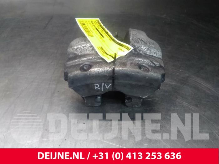 Volvo XC90 Front brake calliper, right O18749