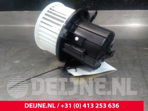 Volvo XC90 Heating and ventilation fan motor O19122 photo 2