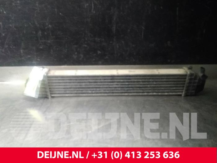 Gebruikte Intercooler Volvo V50 (MW) 2.4 D5 20V Autom.. Prijs € 70,00 Margeregeling aangeboden door van Deijne Onderdelen Uden B.V.