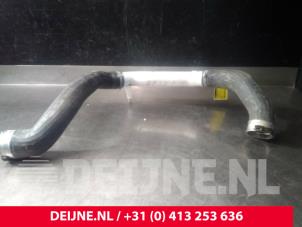 Gebruikte Intercooler Buis Volvo V40 (MV) 2.0 T2 16V Prijs € 50,00 Margeregeling aangeboden door van Deijne Onderdelen Uden B.V.