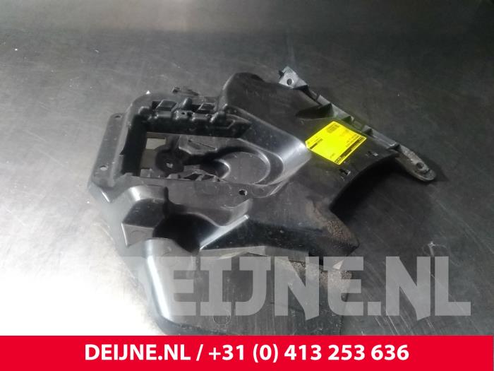 Volvo V40 Bumpersteun rechts-achter O19271