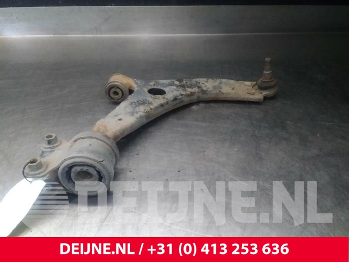 Volvo S40 Querlenker unten rechts vorne O19365