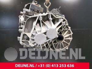 Volvo V40 Gearbox O19397 photo 3