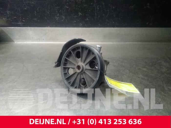 Gebruikte Pomp Servo Volvo V40 (VW) 1.6 16V Prijs € 50,00 Margeregeling aangeboden door van Deijne Onderdelen Uden B.V.