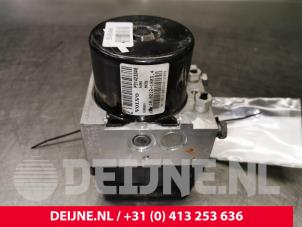 Volvo S60 ABS Pomp O19624 foto 3