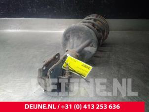 Gebruikte Mac Phersonpoot rechts-voor Volvo S40 (VS) 2.0 16V Prijs € 30,00 Margeregeling aangeboden door van Deijne Onderdelen Uden B.V.