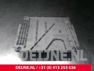 Volvo S60 Engine management computer O19692 photo 2