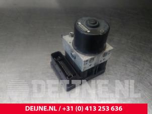Volvo C70 ABS pump O20088 photo 3