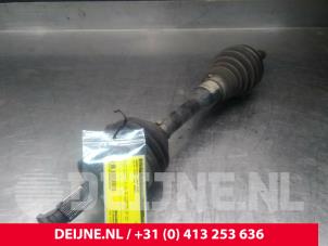 Gebruikte Aandrijfas links-voor Volvo XC90 I 2.4 D5 20V Prijs € 100,00 Margeregeling aangeboden door van Deijne Onderdelen Uden B.V.