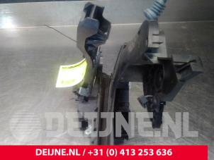 Volvo V50 Rear door mechanism 4-door, right O20243 photo 2