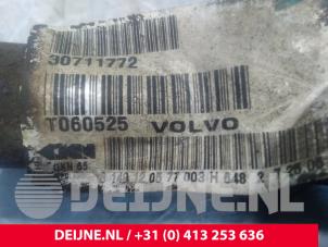 Volvo V50 Front drive shaft, left O20262 photo 3