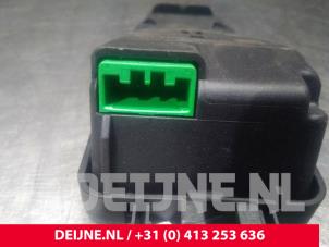 Volvo XC70 Sensor Remassistent O20383 foto 2