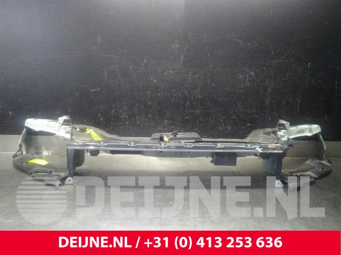 Volvo V50 Frontpaneel O20423