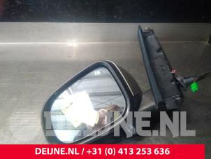 Gebruikte Buitenspiegel links Volvo V60 I (FW/GW) 2.4 D5 20V Autom. Prijs € 250,00 Margeregeling aangeboden door van Deijne Onderdelen Uden B.V.