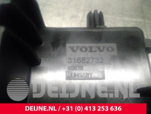 Volvo XC90 Sicherungskasten O20784 foto 3