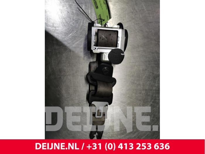 Volvo XC90 Rear seatbelt, left O20990