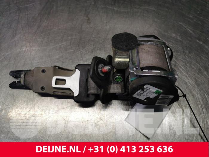 Volvo XC90 Rear seatbelt, right O20993