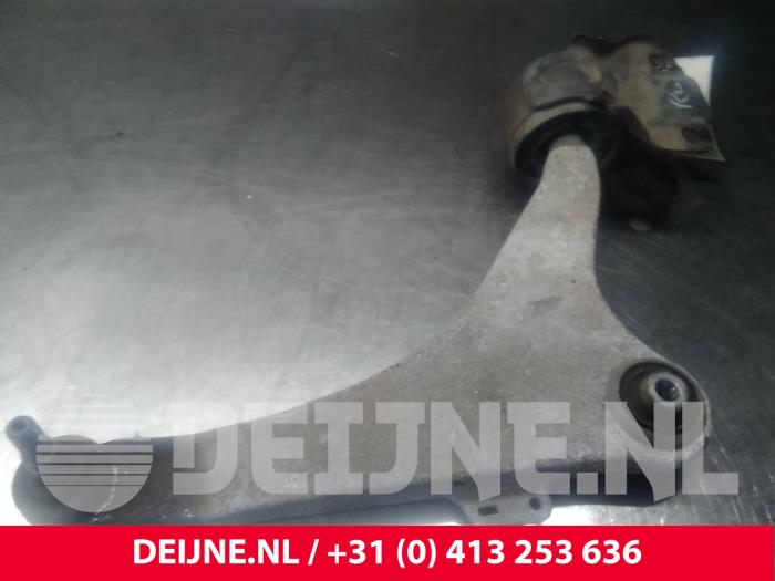 Volvo V70 Draagarm onder rechts-voor O21434