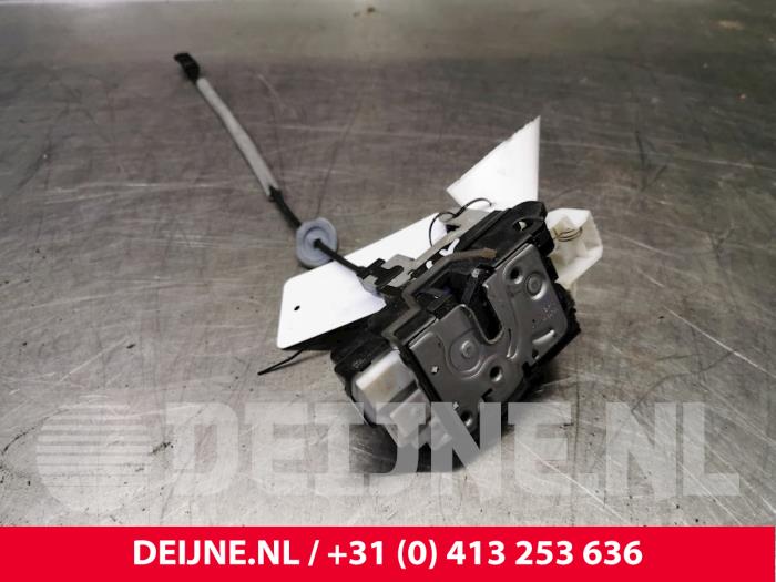 Volvo V40 Deurslot Mechaniek 4Deurs links-voor O21471