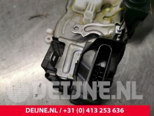 Volvo V40 Door lock mechanism 4-door, front left O21471 photo 3
