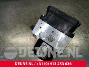 Volvo S80 ABS Pomp O21635 foto 2