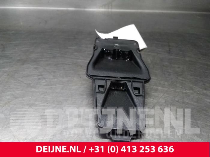 Volvo S60 Bremsassistent Sensor O21661