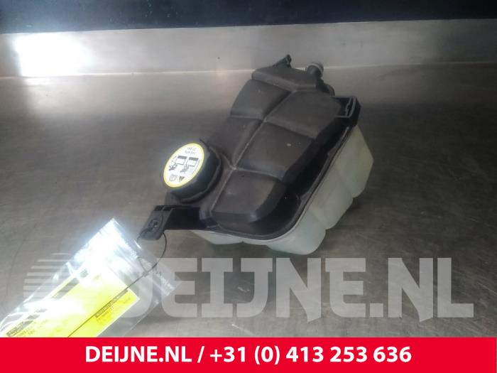 Volvo S80 Ausgleichsbehälter O21671