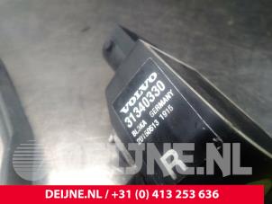 Volvo S80 Xenon height adjustment O21684 photo 3