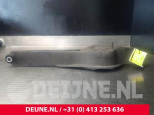 Volvo S80 Veerschotel rechts-achter O21724 foto 2